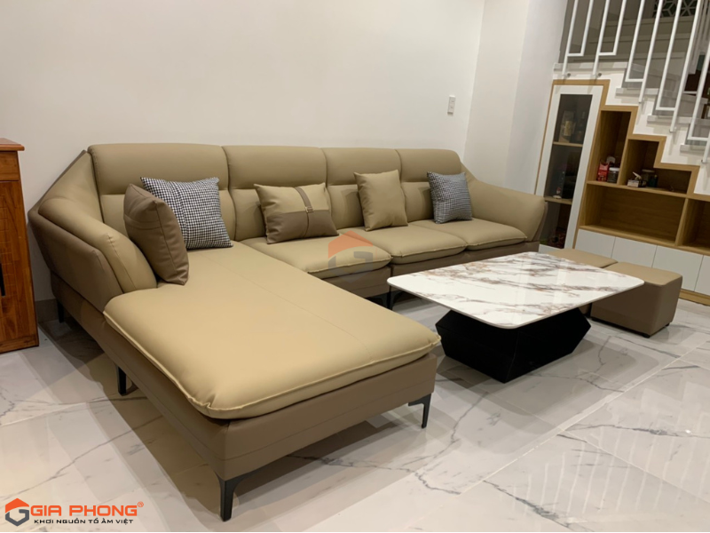 Bàn giao mẫu sofa da cho khách hàng anh Vinh tại Đà Nẵng.