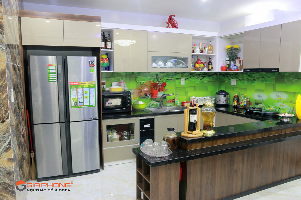 Với tủ bếp nhựa tiện dụng tại Đà Nẵng, bạn sẽ có một không gian bếp đẹp, gọn gàng và tiết kiệm chi phí. Tủ bếp nhựa không chỉ đẹp mắt mà còn không bị ảnh hưởng bởi môi trường ẩm ướt và độ ẩm cao như tủ bếp gỗ.
