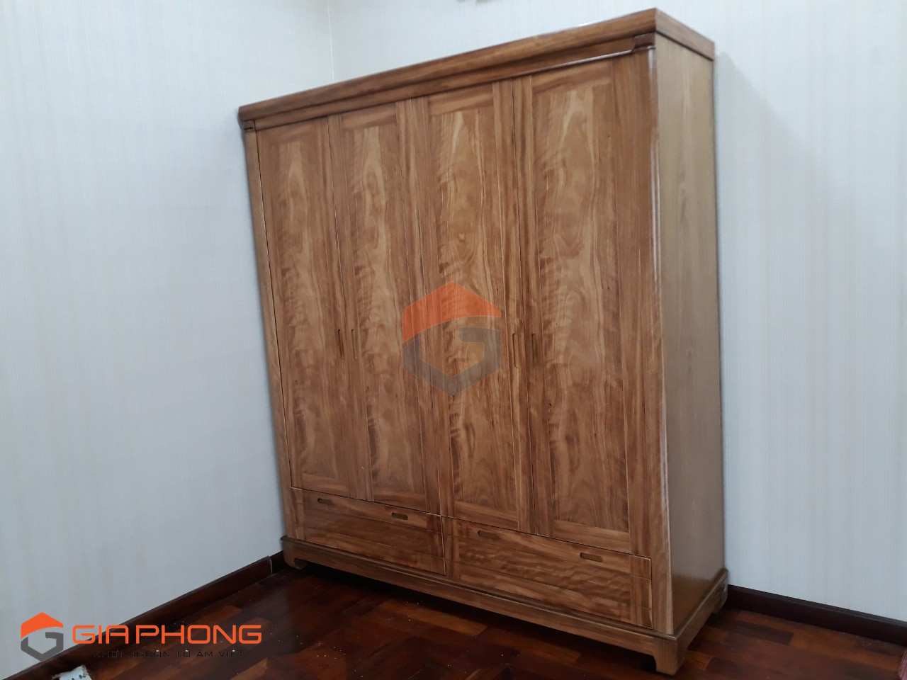 Mẫu tủ quần áo đẹp bằng gỗ tự nhiên giá rẻ nhất Đà Nẵng