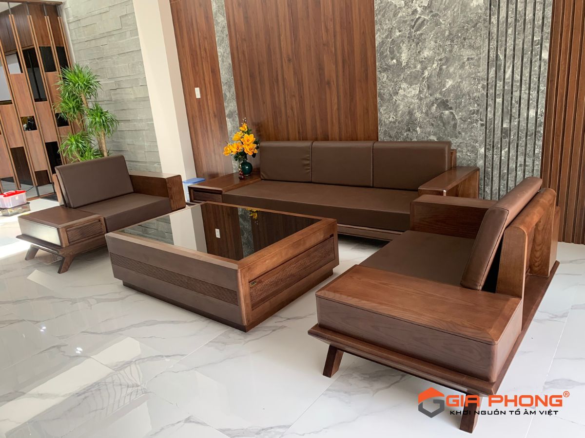 Bàn giao Sofa gỗ cho Khách tại Tam Kỳ