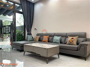 Bàn giao mẫu sofa nhập khẩu cho khách hàng chị Đào tại Liên Chiểu.